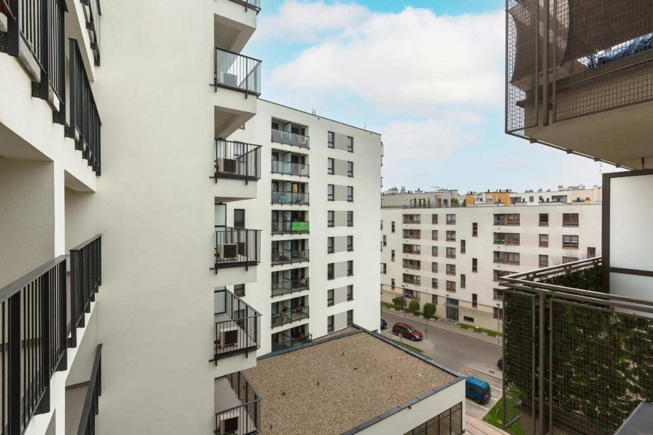 Wolska Residence Apartments With Parking By Noclegi Renters Варшава Екстер'єр фото